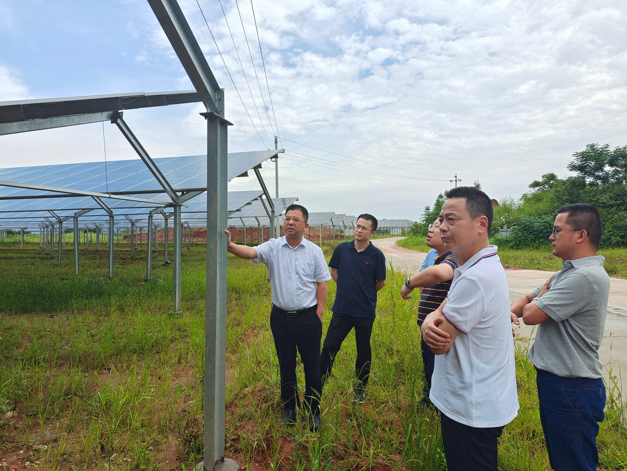 劉志剛帶隊(duì)考察華能湖南岳陽、兆邦陶瓷光伏項(xiàng)目